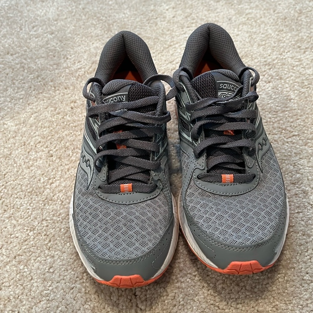 Women's Saucony Cohesion 13 Running Shoes, size 8